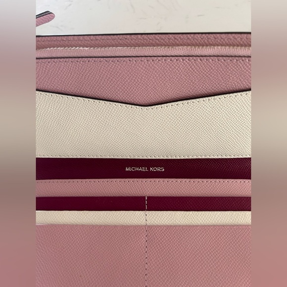 Michael Kors Wallet- NWOT - Picture 6 of 16